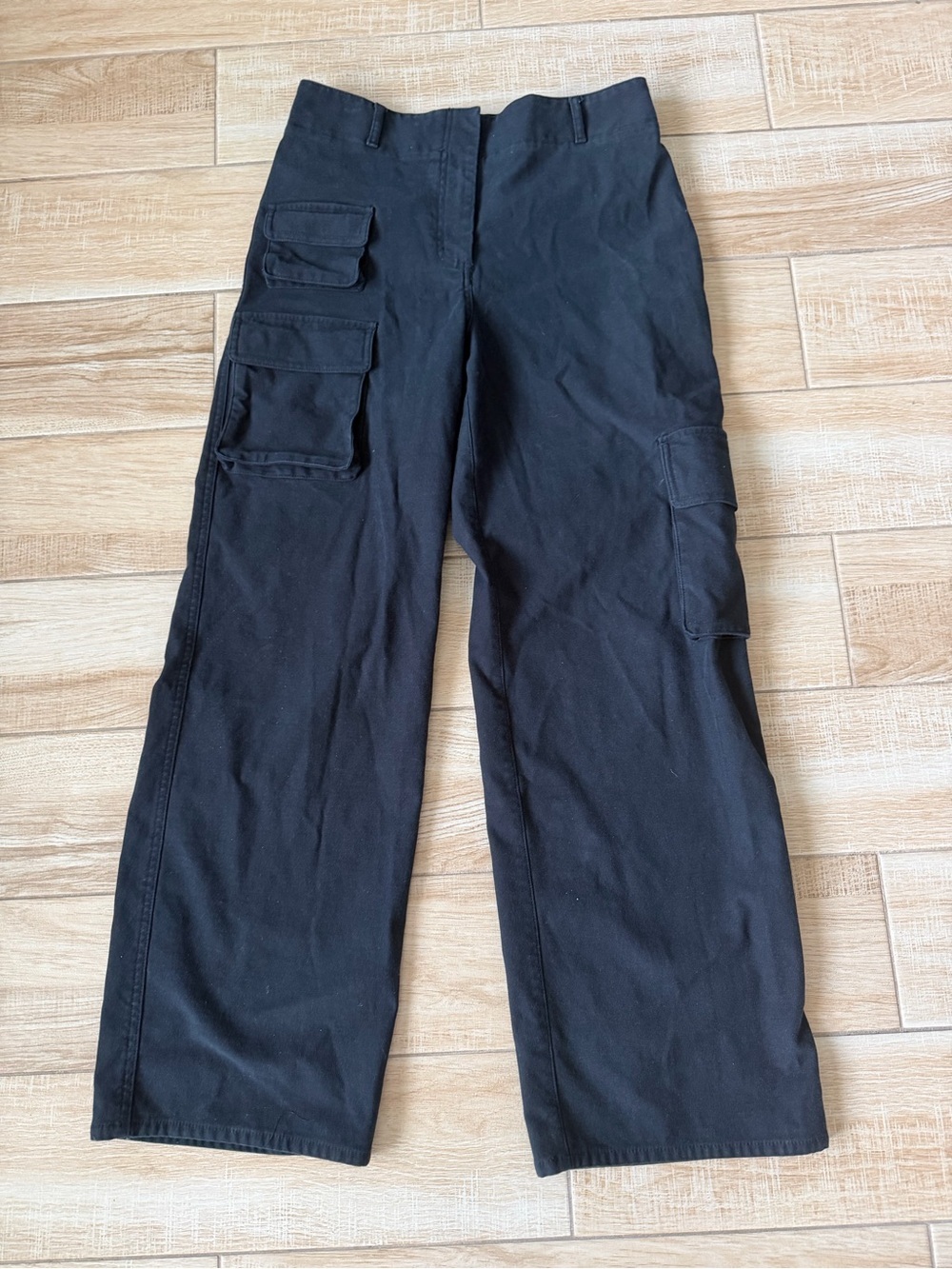 Aritzia Wilfred Free Pants Womens 10 Black Picture High Rise Cargo Wide Leg